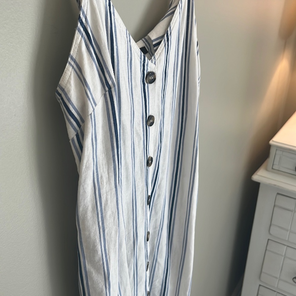 Linen button down dress - adjustable spaghetti straps - pockets! PERF condition - Picture 3 of 16